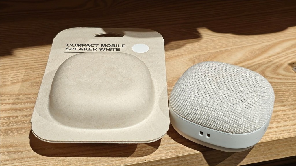 MUJI 新推出的迷你可攜式藍牙揚聲器(MUJI-CM1)是少數能支援兩台同時連接作立體聲播放的產品。
