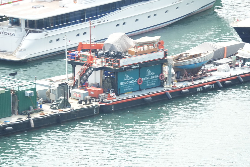 400mm 下浮台上的工作棚的字樣也清晰可辨