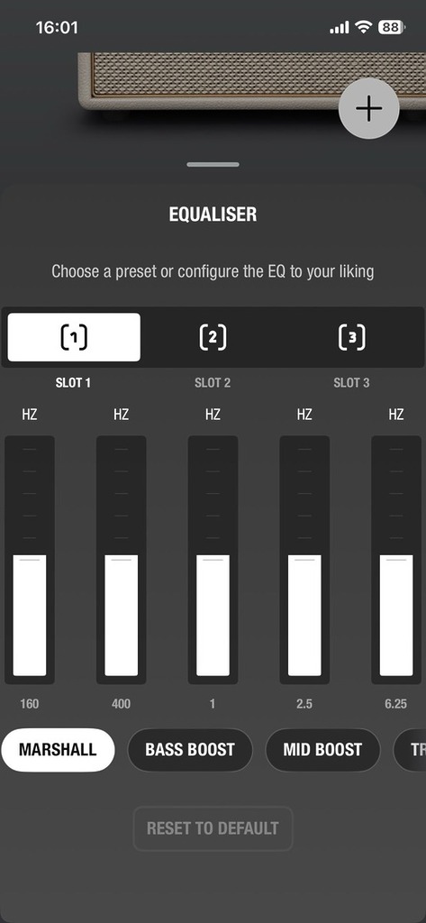 App 內提供 3 個 Slot,可讓用家自訂 EQ,亦可選擇預設的 EQ。