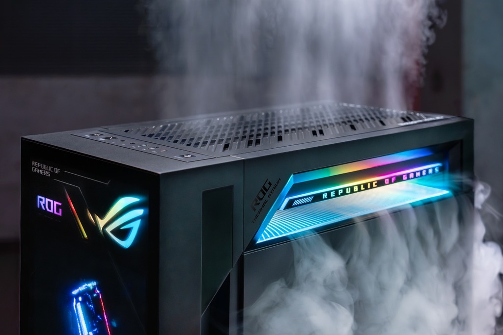 ROG G1000 具備三個獨立散熱艙的專屬散熱通道,將 CPU、GPU 與 PSU 完全隔離,徹底防止跨區熱洩漏,