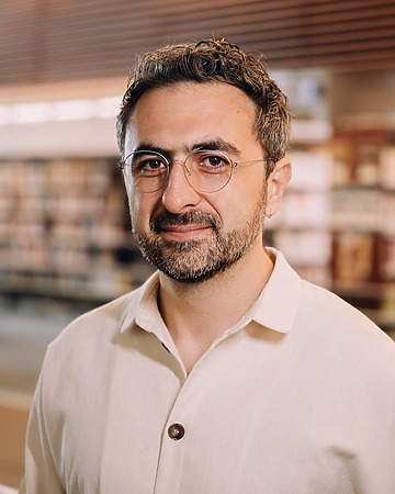 Microsoft AI CEO Mustafa Suleyman(來源:Wikipedia,By Christopher Wilson - Christopher Wilson, CC BY-SA 4.0, https://commons.wikimedia.org/w/index.php?curid=177385059)