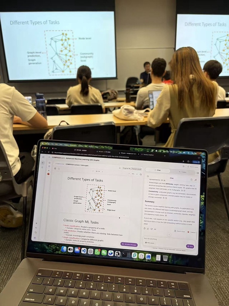 HKLearn 可與 Canvas 等學習管理系統 (LMS) 連接。學生完成授權後,系統可以自動同步課程大綱、講義及閱讀材料,建立個人的 AI 學習 Workspace。