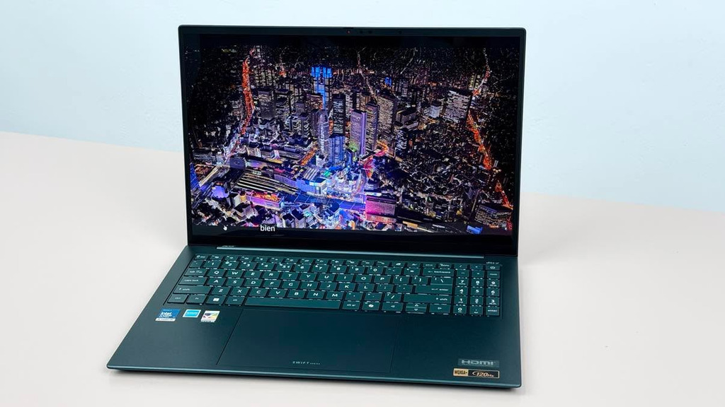從一些試機用的 HDR 影片作媒體播放測試，可清楚看到 OLED 屏幕的豔麗色財表現、實淨的純黑與及暗位層次感。