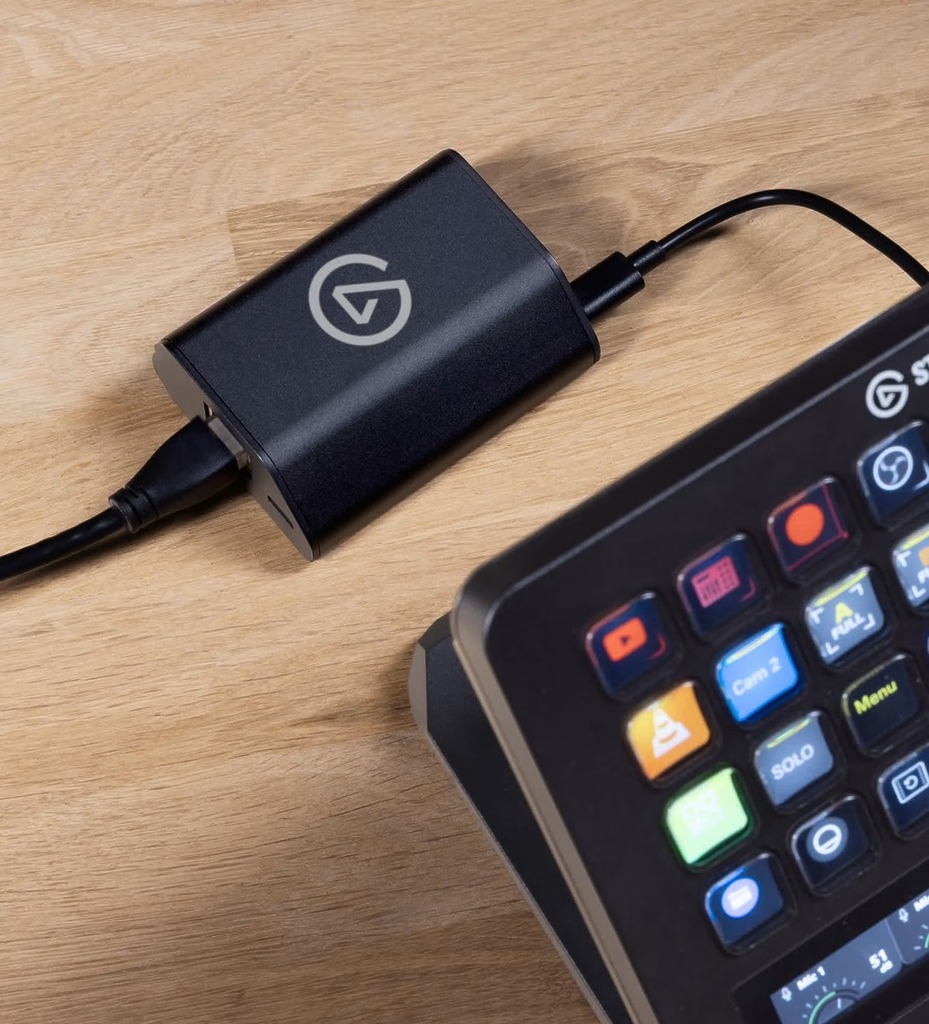 Network Dock 可以令 Stream Deck + XL 脫離 USB 的枷鎖,例如放到主持人手邊讓他即時控制直播流程。