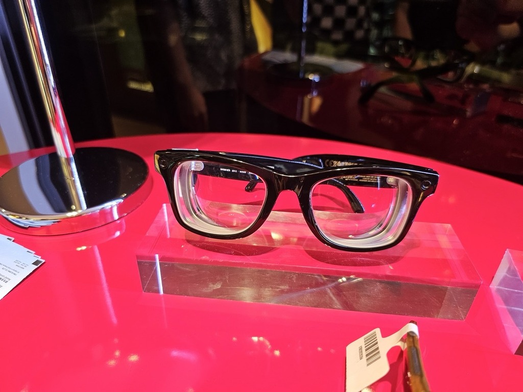 Ray-Ban Meta (Gen 3) Wayfarer。